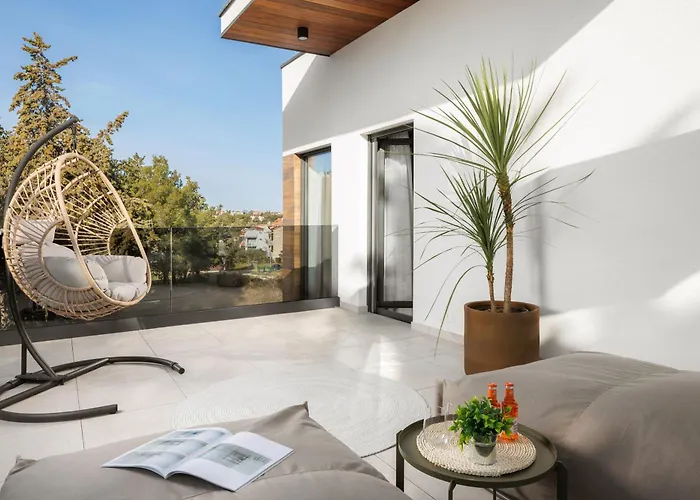 Luxor Villa *