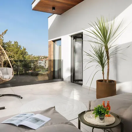 Luxor Villa *